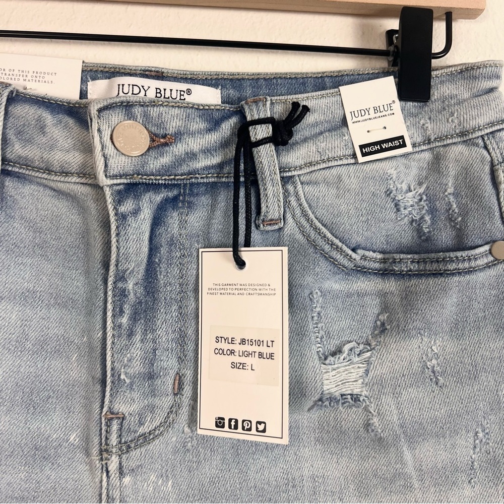 NWT Judy Blue High Rise - Picture 3 of 8